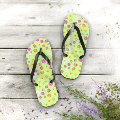 adorable green flip flops for summer